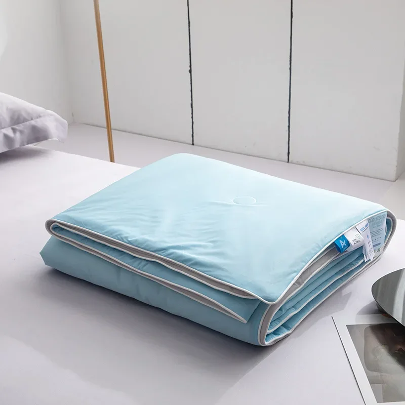 Lightweight Summer Comforter - Image 6